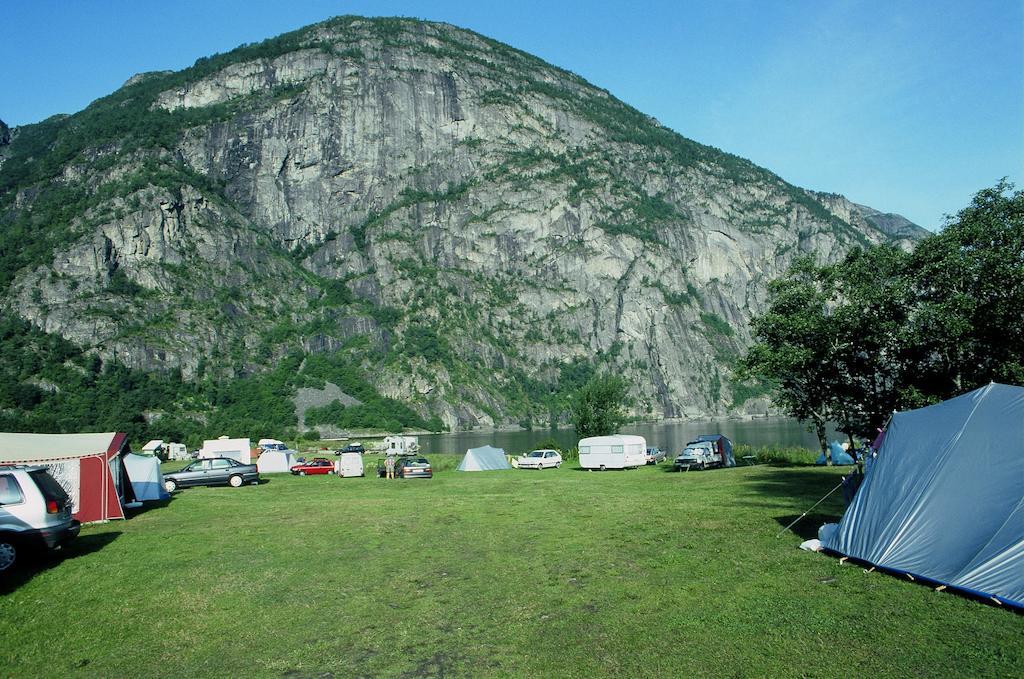 Saebo Camping Hotel ไอด์ฟยอร์ด ภายนอก รูปภาพ